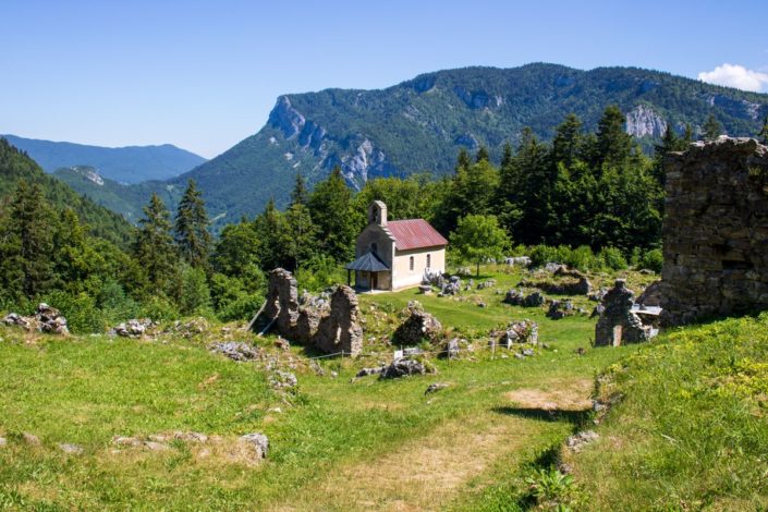 Chapelle du hameau de Valchevrière